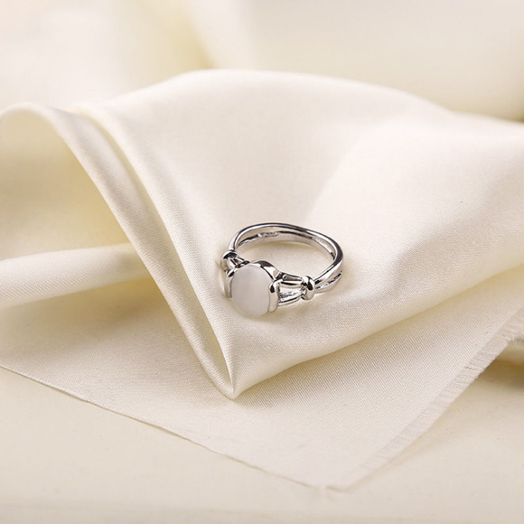 Twilight Bella's Classical Band Moonstone Ring - Picture 3 of 6